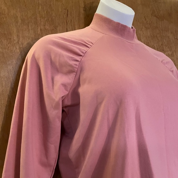 NWOT Michael Kors Athletic Top - Picture 3 of 8